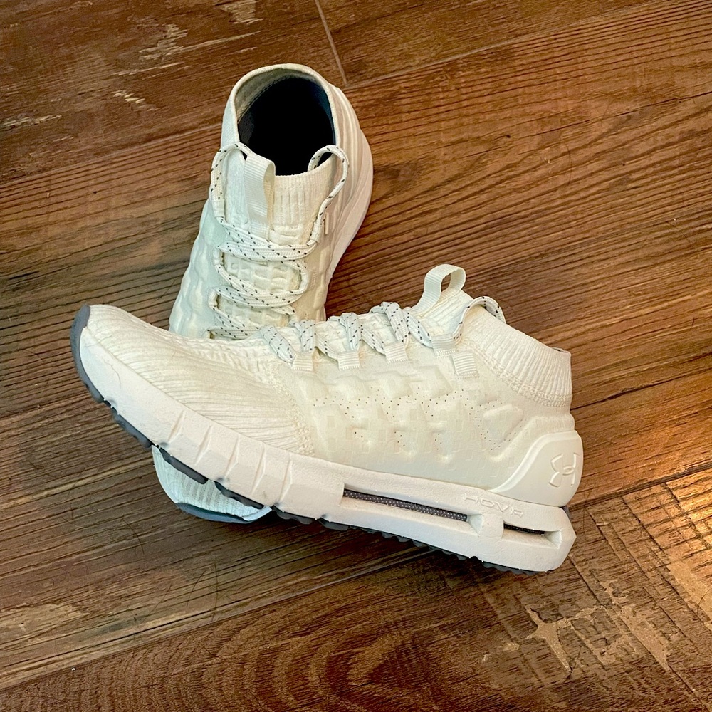 Under Armour Sneakers - Phantom - size 9 - white